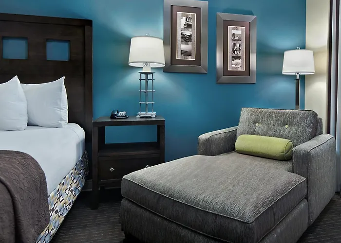 Oxford Suites Silverdale